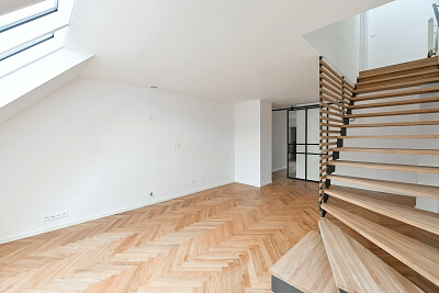 Roháčova, Žižkov - Prague 3 | Rent, Apartment Three-bedroom (4+kk), 90 m²