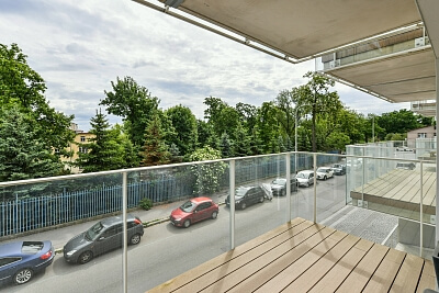 Kobrova, Smíchov - Praha 5 | Pronájem, Byt 1+kk, 50 m²