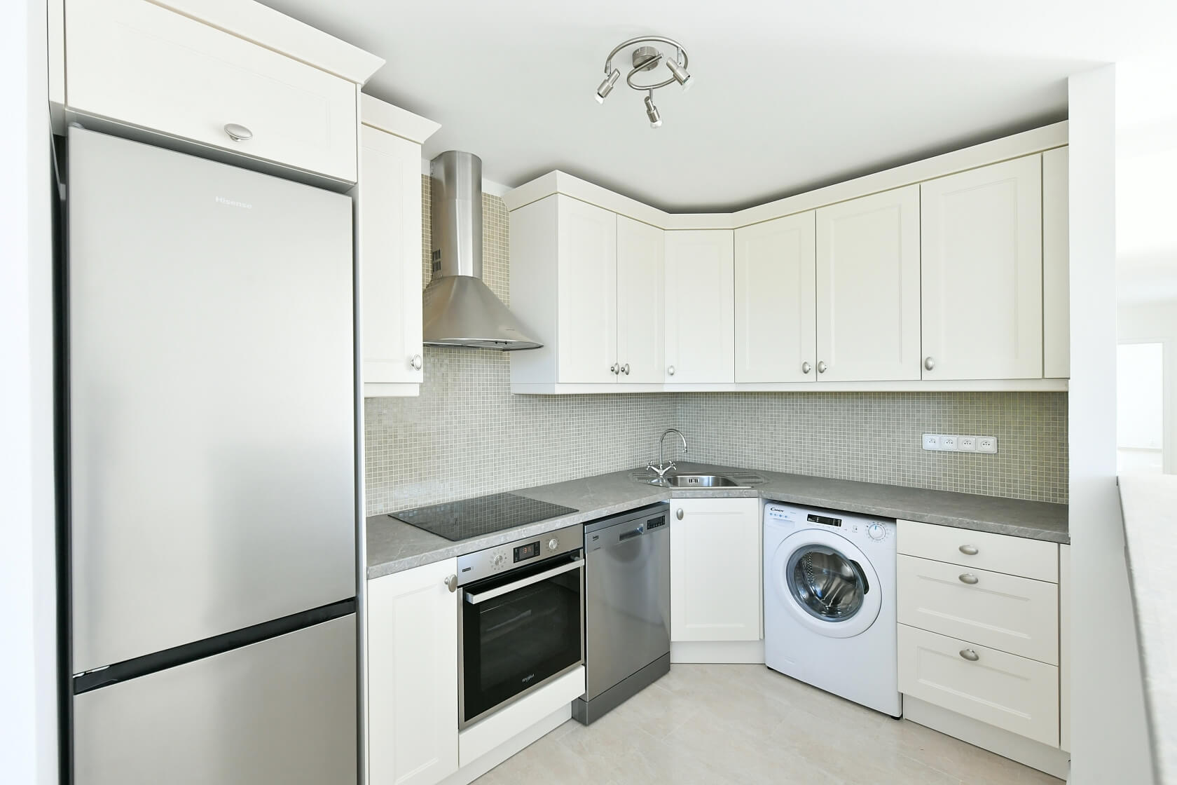 Běžná, Strašnice - Praha 10 | Pronájem, Byt 3+kk, 102 m²