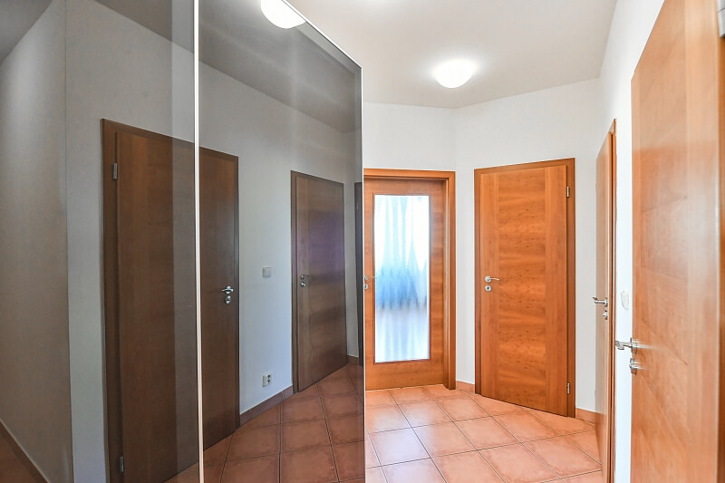 Dělená, Řeporyje - Praha 5 | Pronájem, Byt 2+kk, 80 m²