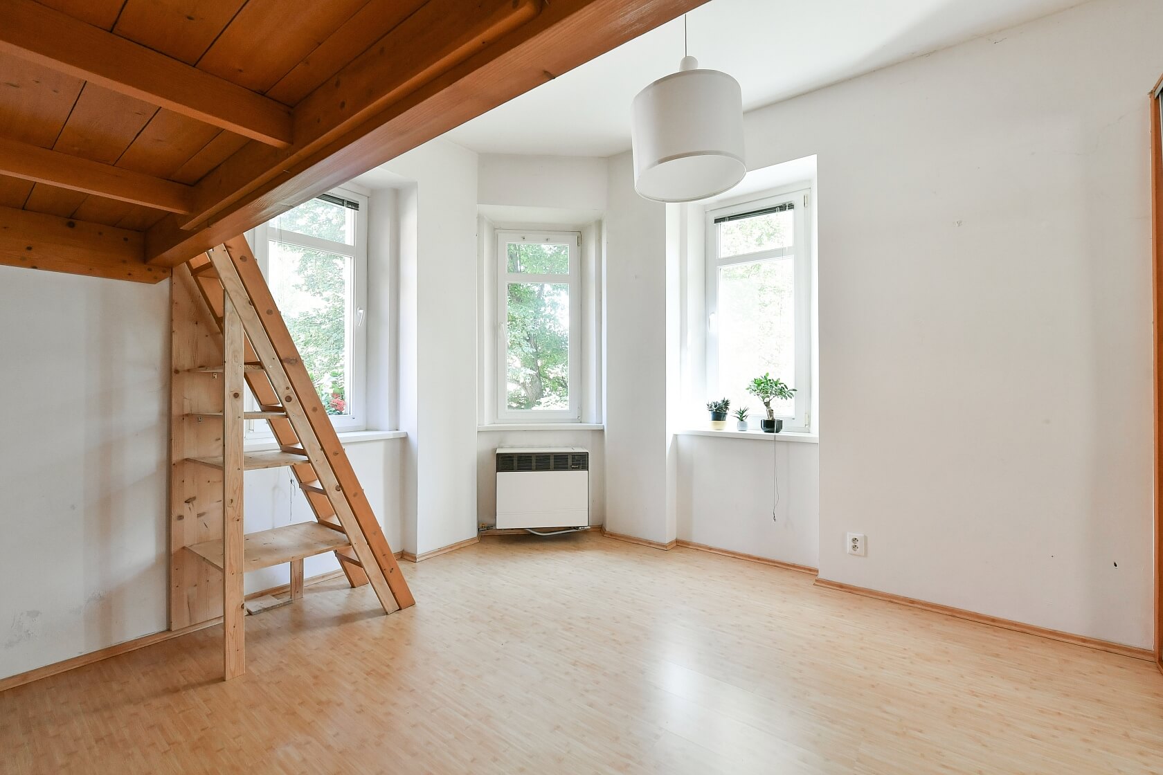 U Klavírky, Smíchov - Prague 5 | Rent, Apartment Studio (1+1), 49 m²