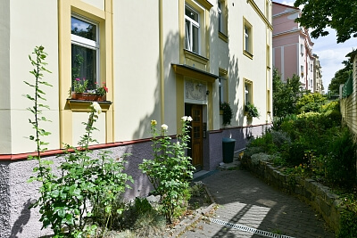U Klavírky, Smíchov - Prague 5 | Rent, Apartment Studio (1+1), 49 m²