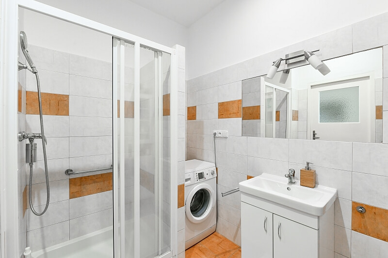 Hradešínská, Vinohrady - Prague 10 | Sale, Apartment One-bedroom (2+kk), 56 m²