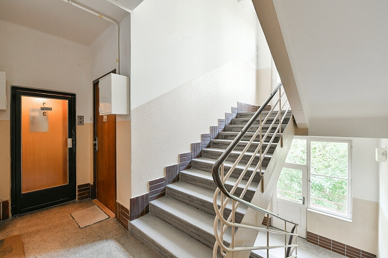 Hradešínská, Vinohrady - Prague 10 | Sale, Apartment One-bedroom (2+kk), 56 m²