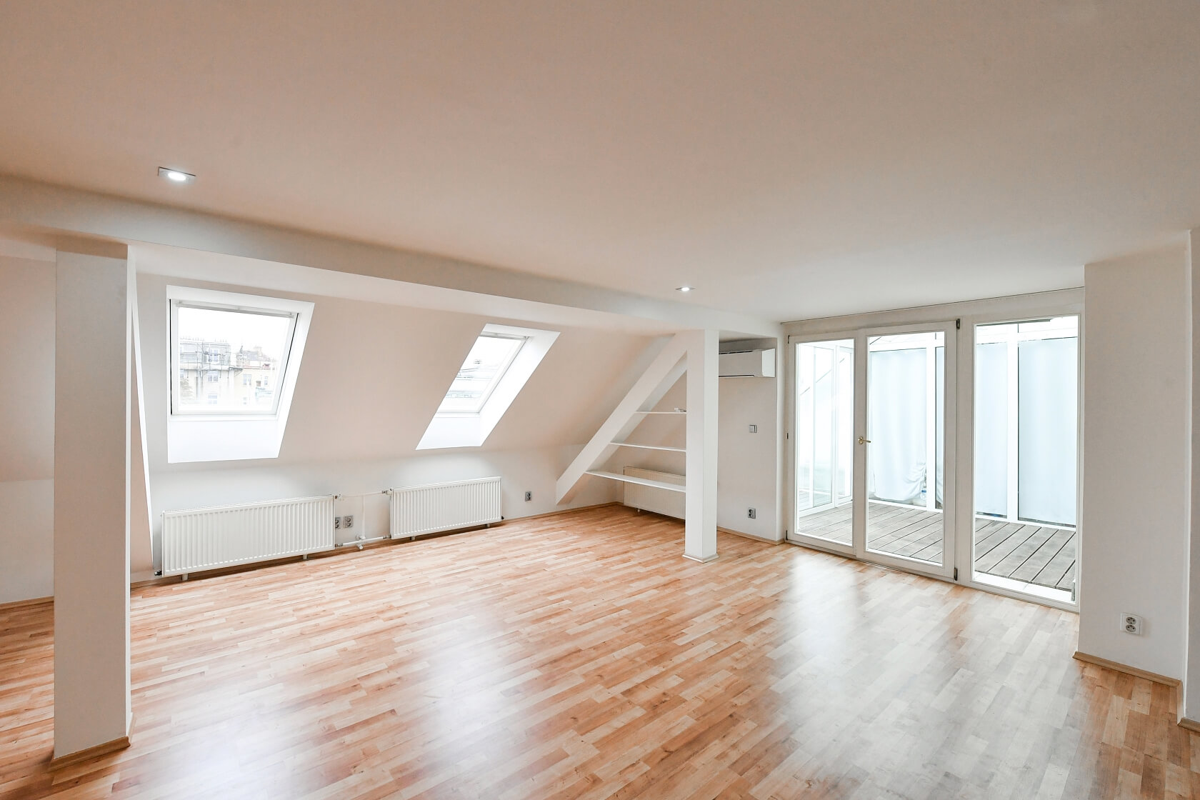 Malá Štěpánská, Nové Město - Praha 2 | Pronájem, Byt 3+1, 145 m²