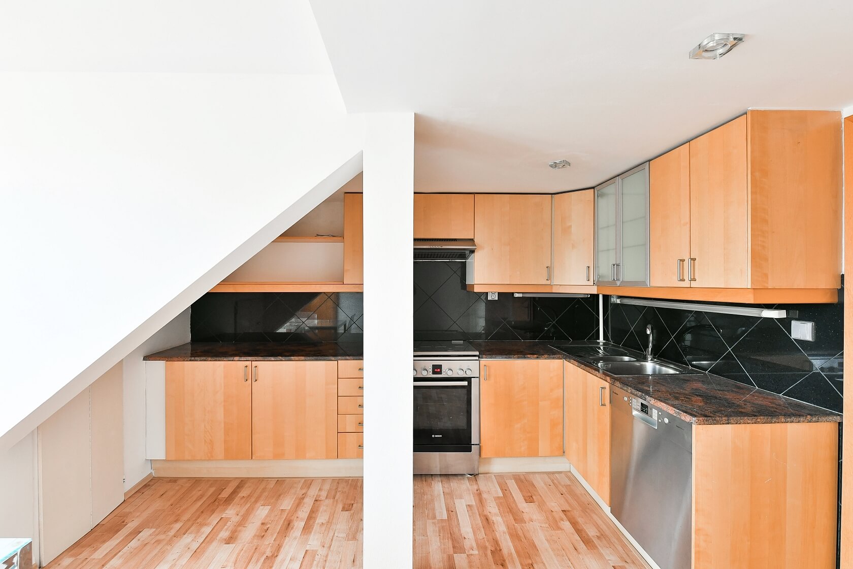 Malá Štěpánská, Nové Město - Praha 2 | Pronájem, Byt 3+1, 145 m²