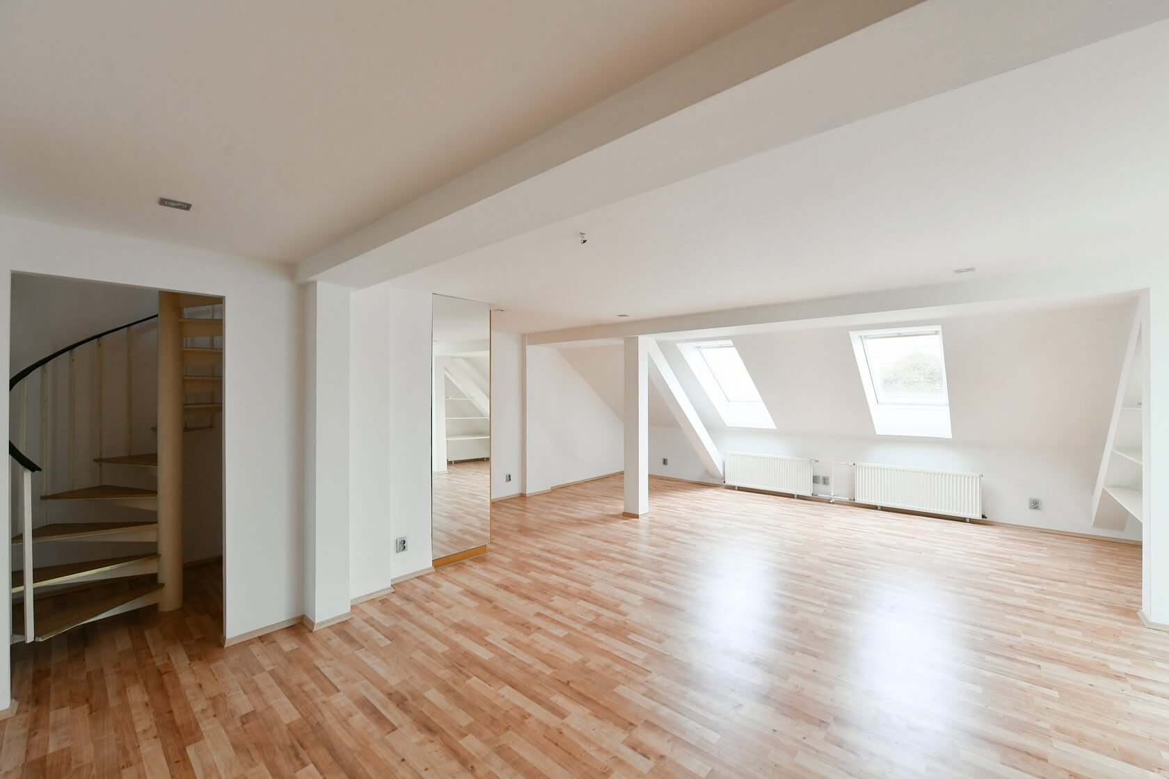 Malá Štěpánská, Nové Město - Praha 2 | Pronájem, Byt 3+1, 145 m²