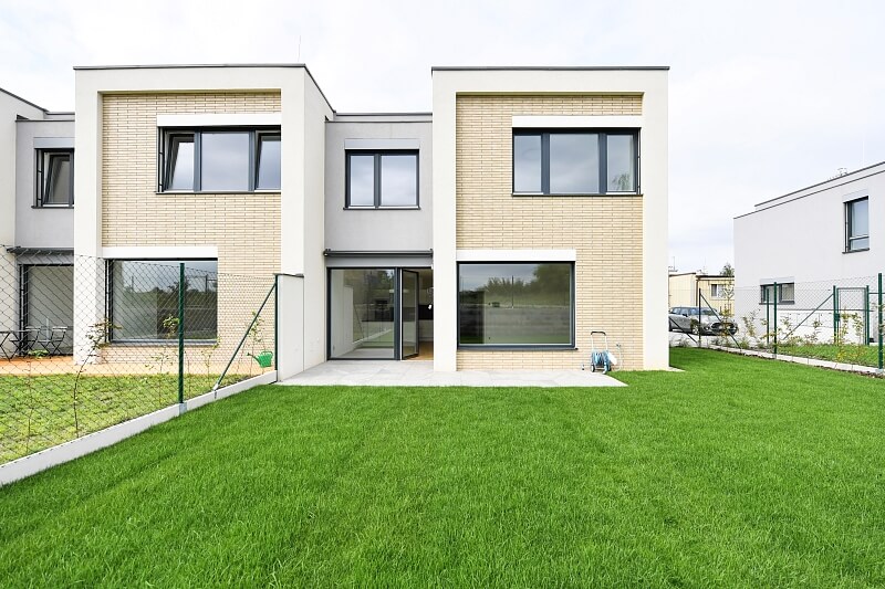 U Trati, Strašnice - Praha 10 | Pronájem, Rodinný dům 5+kk, 158 m²