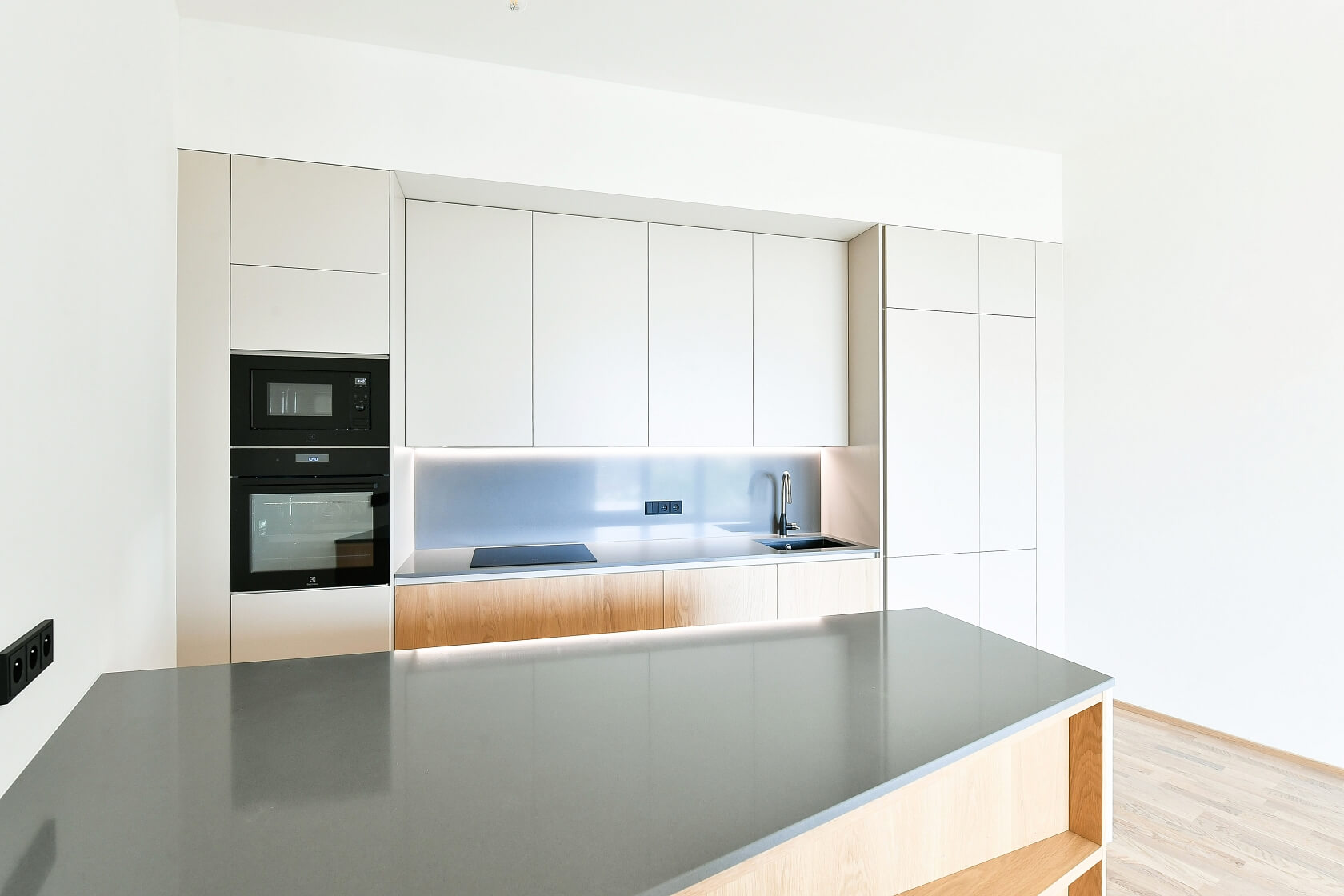 Breitfeldova, Karlín - Prague 8 | Rent, Apartment Two-bedroom (3+kk), 108 m²
