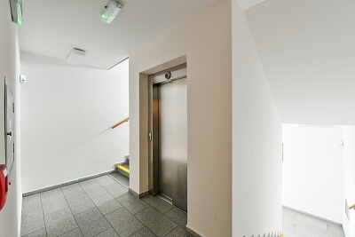 Na Srážku, Modřany - Praha 4 | Pronájem, Byt 3+kk, 100 m²