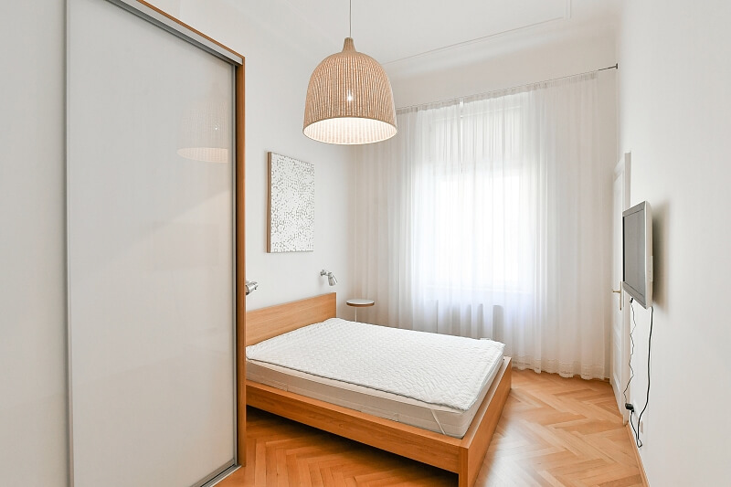 Masarykovo nábřeží, Nové Město - Prague 1 | Rent, Apartment One-bedroom (2+1), 80 m²