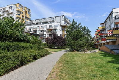 Pod Harfou, Vysočany - Prague 9 | Sale, Apartment One-bedroom (2+kk), 62 m²