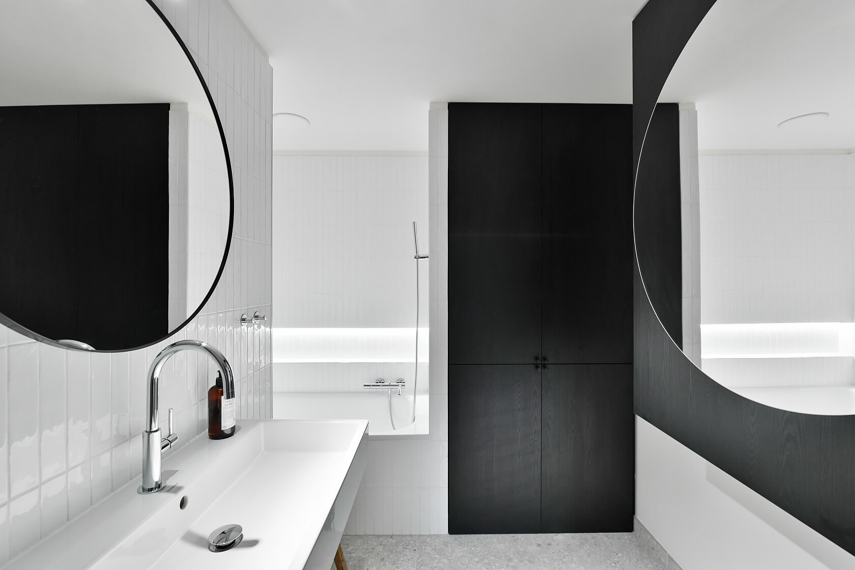 Sokolovská, Karlín - Prague 8 | Rent, Apartment One-bedroom (2+1), 75 m²