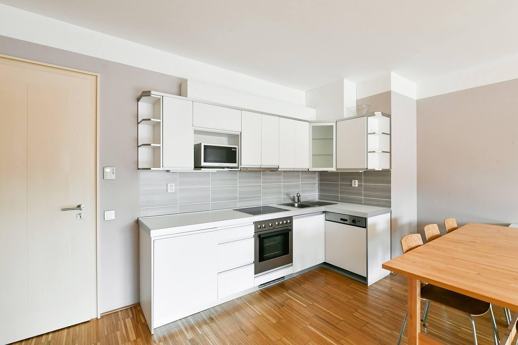 Rohanské nábřeží, Karlín - Prague 8 | Rent, Apartment Studio (1+kk), 55 m²