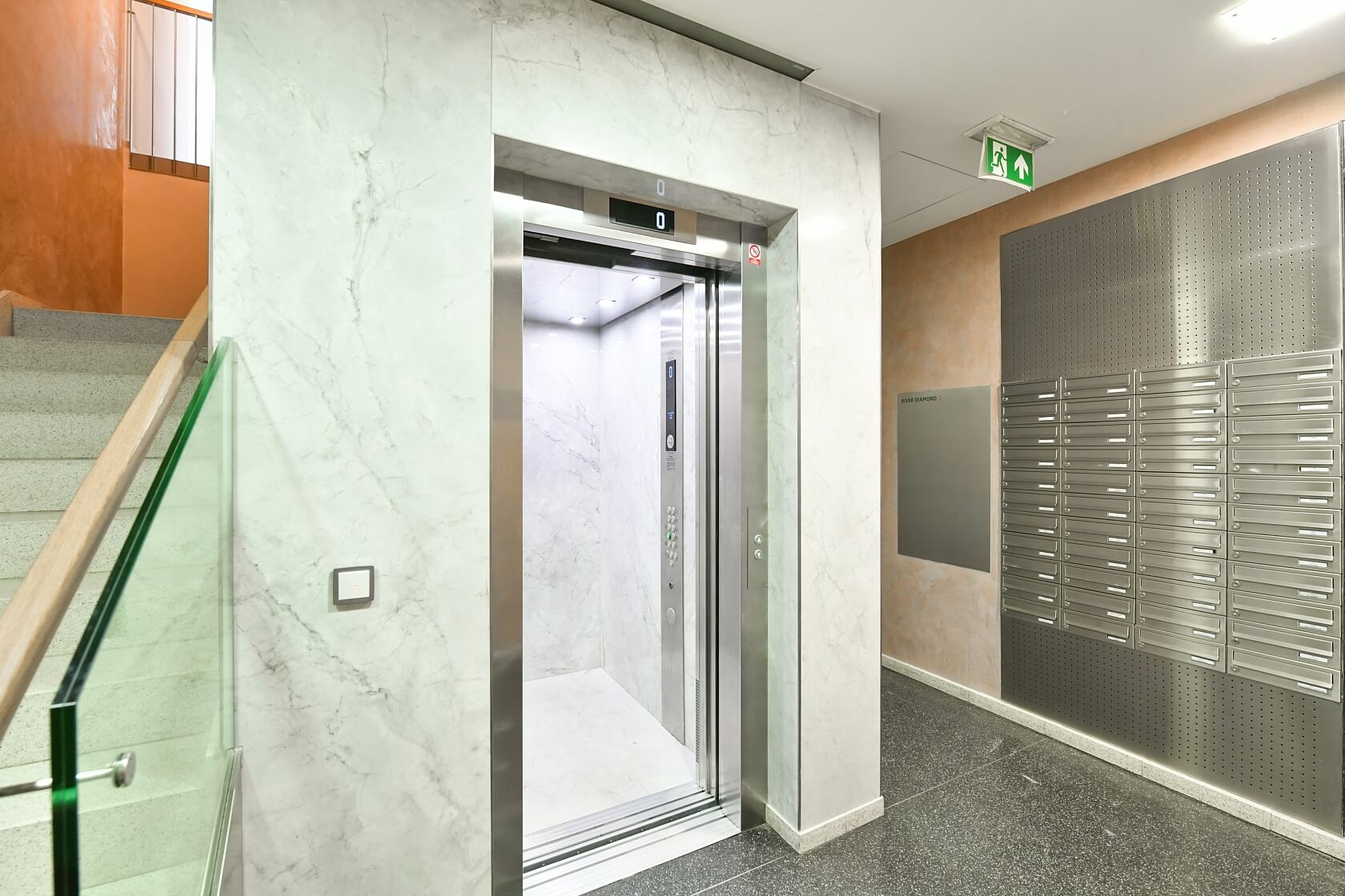 Rohanské nábřeží, Karlín - Praha 8 | Pronájem, Byt 1+kk, 55 m²