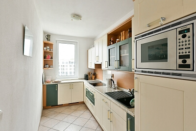 Počernická, Strašnice - Prague 10 | Sale, Apartment One-bedroom (2+kk), 62 m²