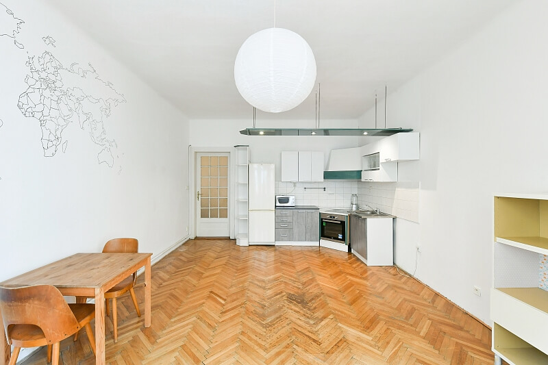 Čajkovského, Žižkov - Prague 3 | Rent, Apartment One-bedroom (2+kk), 65 m²