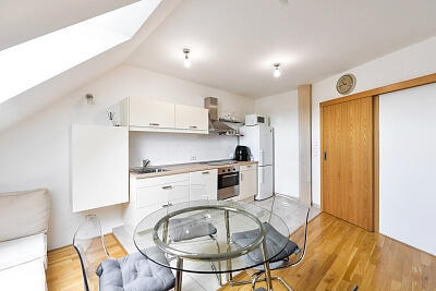 Táborská, Nusle - Praha 4 | Prodej, Byt 2+kk, 53 m²