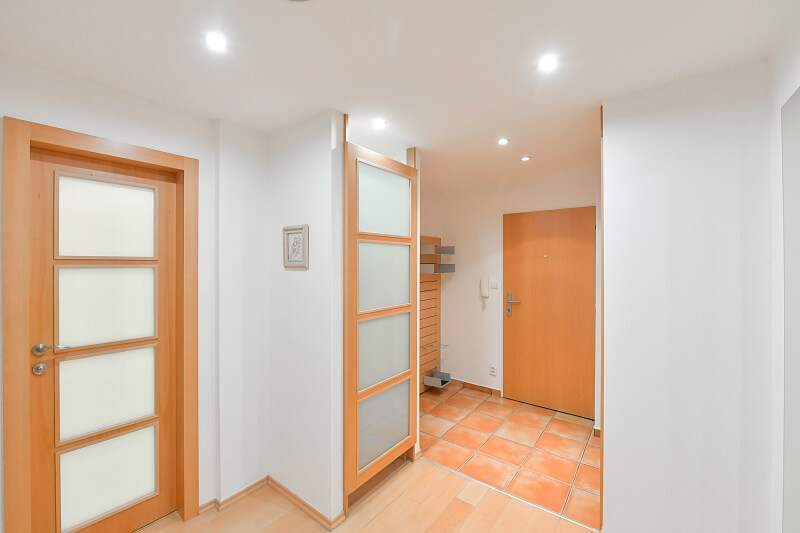 Gončarenkova, Braník - Prague 4 | Sale, Apartment One-bedroom (2+kk), 90 m²
