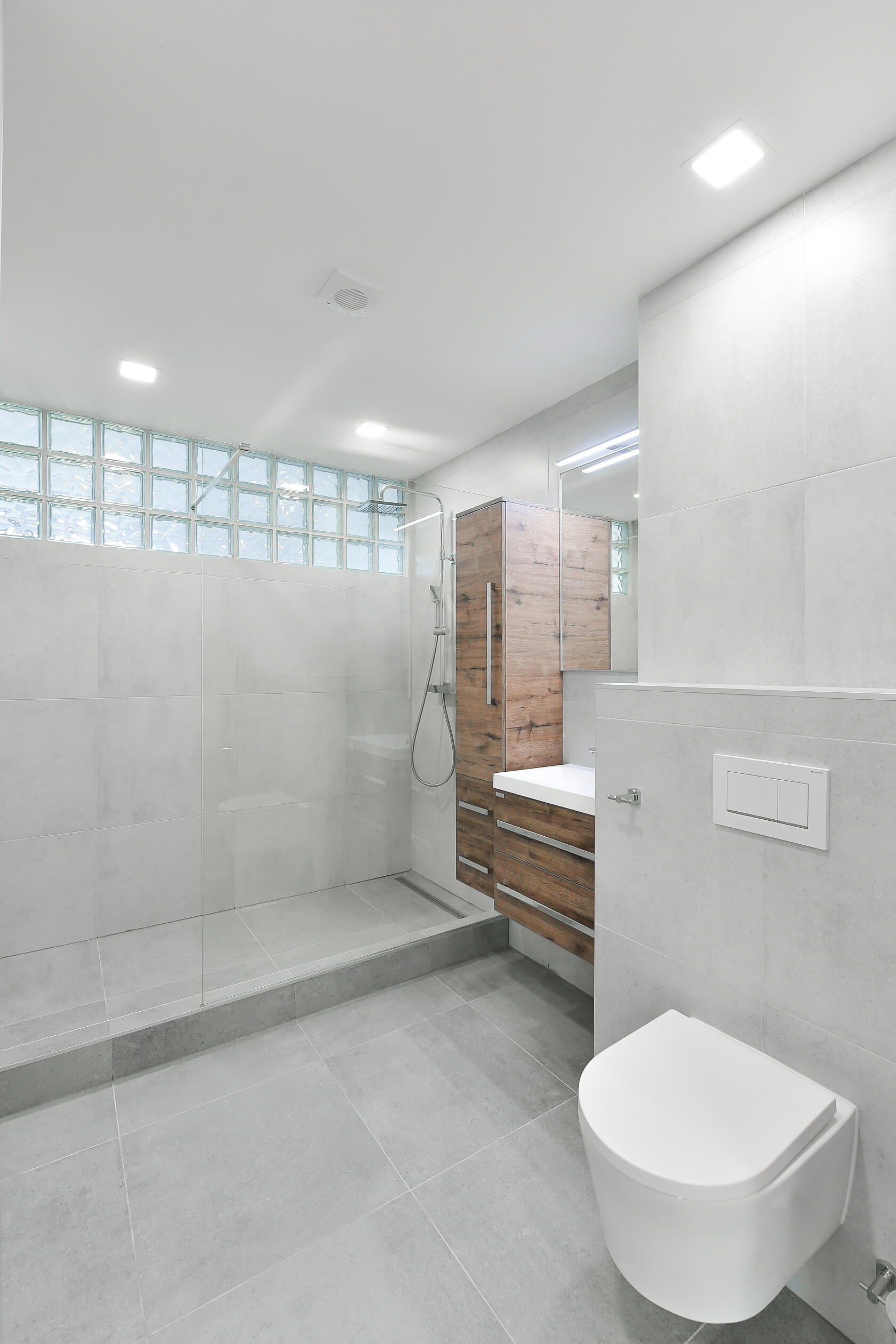 Jihozápadní IV, Záběhlice - Prague 4 | Rent, Apartment One-bedroom (2+kk), 97 m²