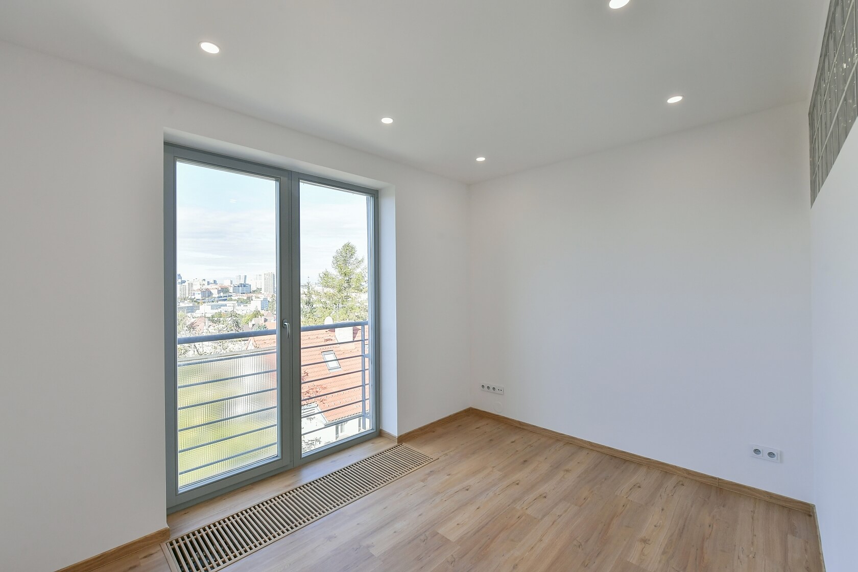 Jihozápadní IV, Záběhlice - Praha 4 | Pronájem, Byt 2+kk, 97 m²