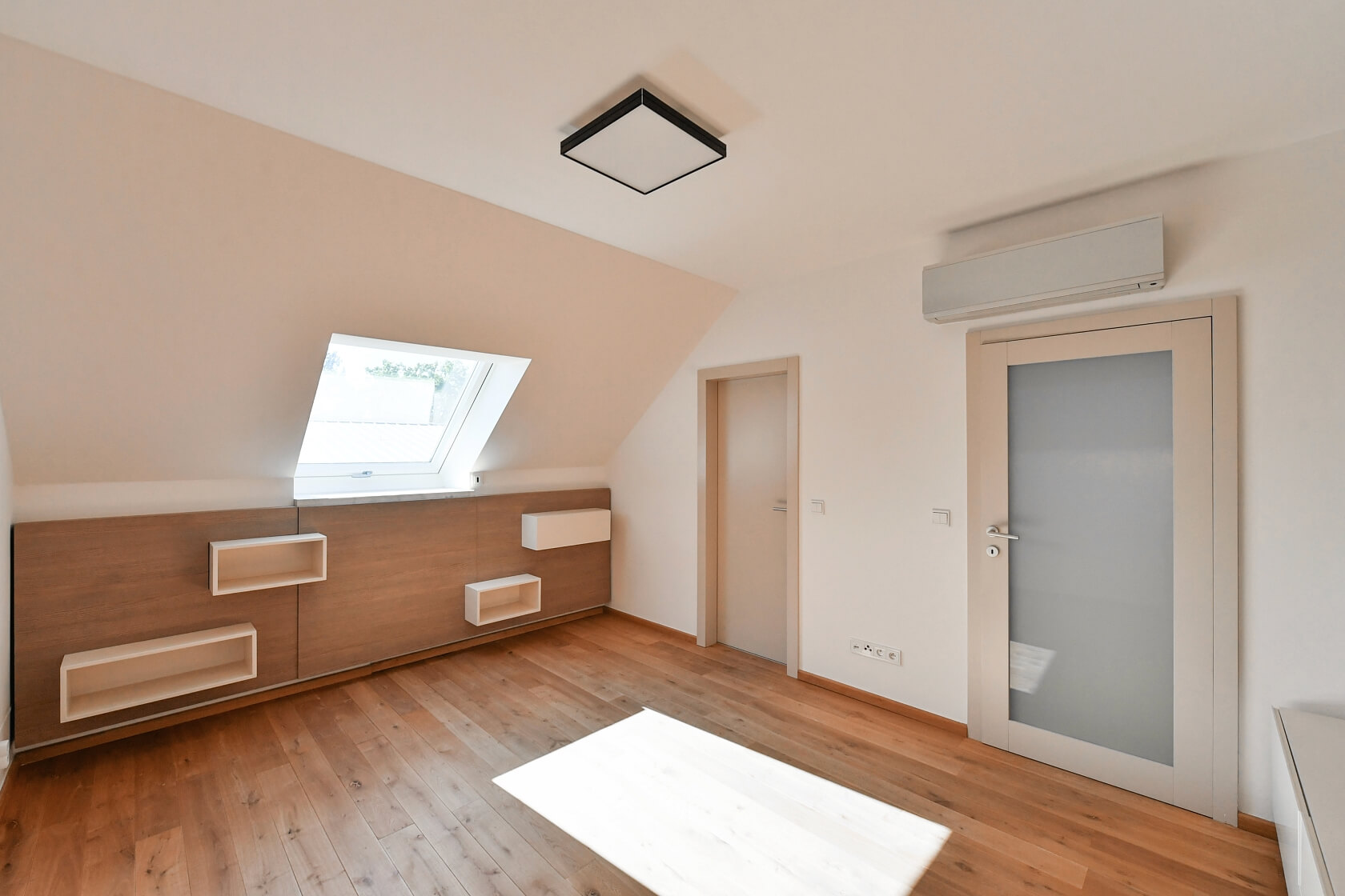 Mezilehlá, Hrdlořezy - Praha 9 | Prodej, Byt 4+kk, 133 m²