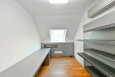 Mezilehlá, Hrdlořezy - Prague 9 | Sale, Apartment Three-bedroom (4+kk), 133 m²