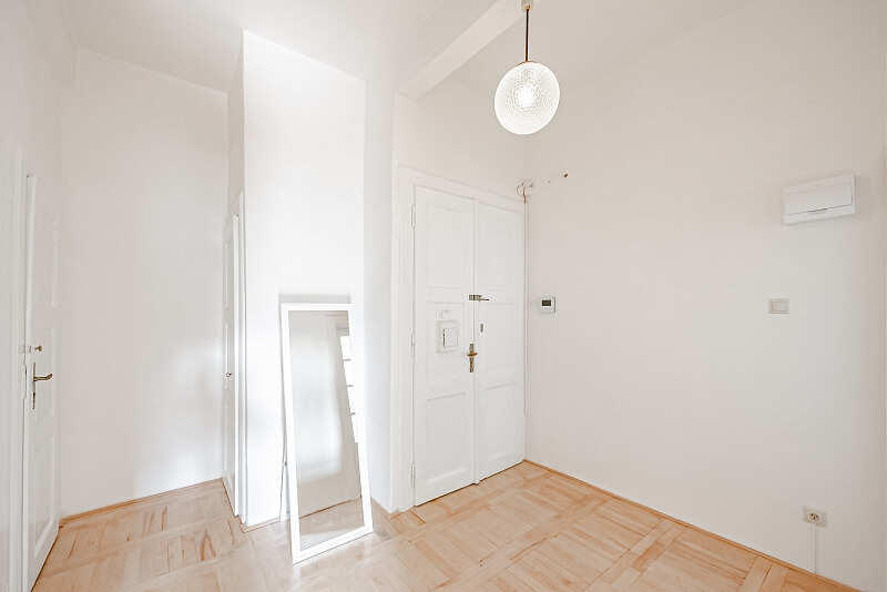 Čiklova, Nusle - Prague 2 | Rent, Apartment One-bedroom (2+kk), 58 m²