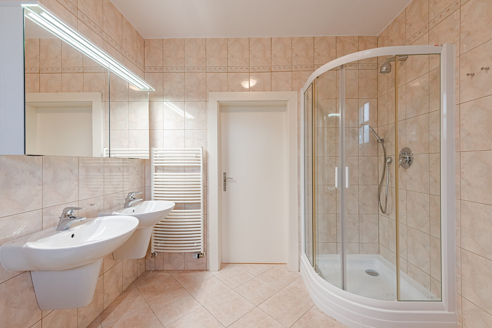 Čakov, Čakov - Benešov | Pronájem, Rodinný dům 5+kk, 269 m²