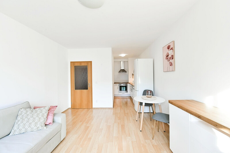 Poupětova, Holešovice - Prague 7 | Rent, Apartment One-bedroom (2+kk), 50 m²