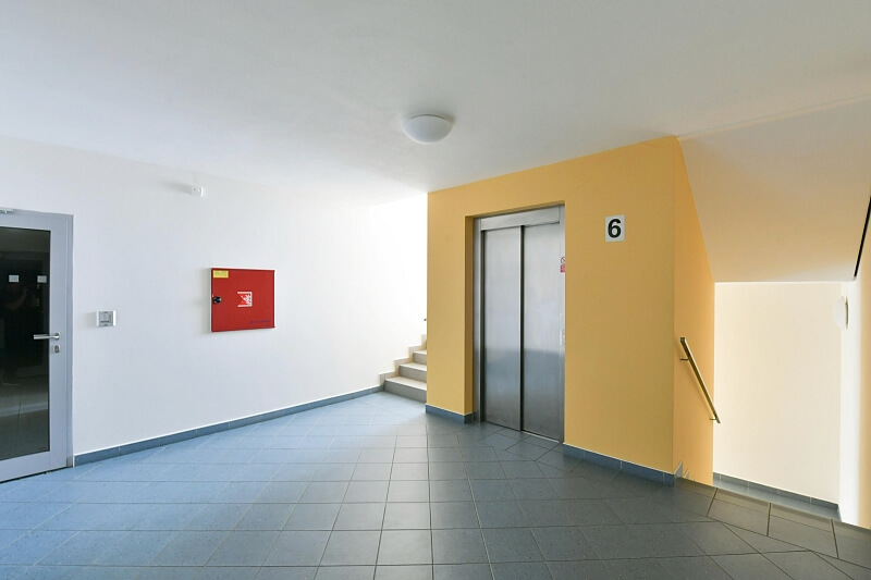 Poupětova, Holešovice - Praha 7 | Pronájem, Byt 2+kk, 50 m²