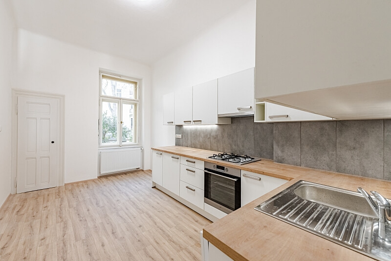 U Havlíčkových sadů, Vinohrady - Prague 2 | Rent, Apartment One-bedroom (2+1), 94 m²