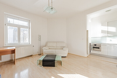 Heydukova, Libeň - Prague 8 | Rent, Apartment Studio (1+kk), 38 m²