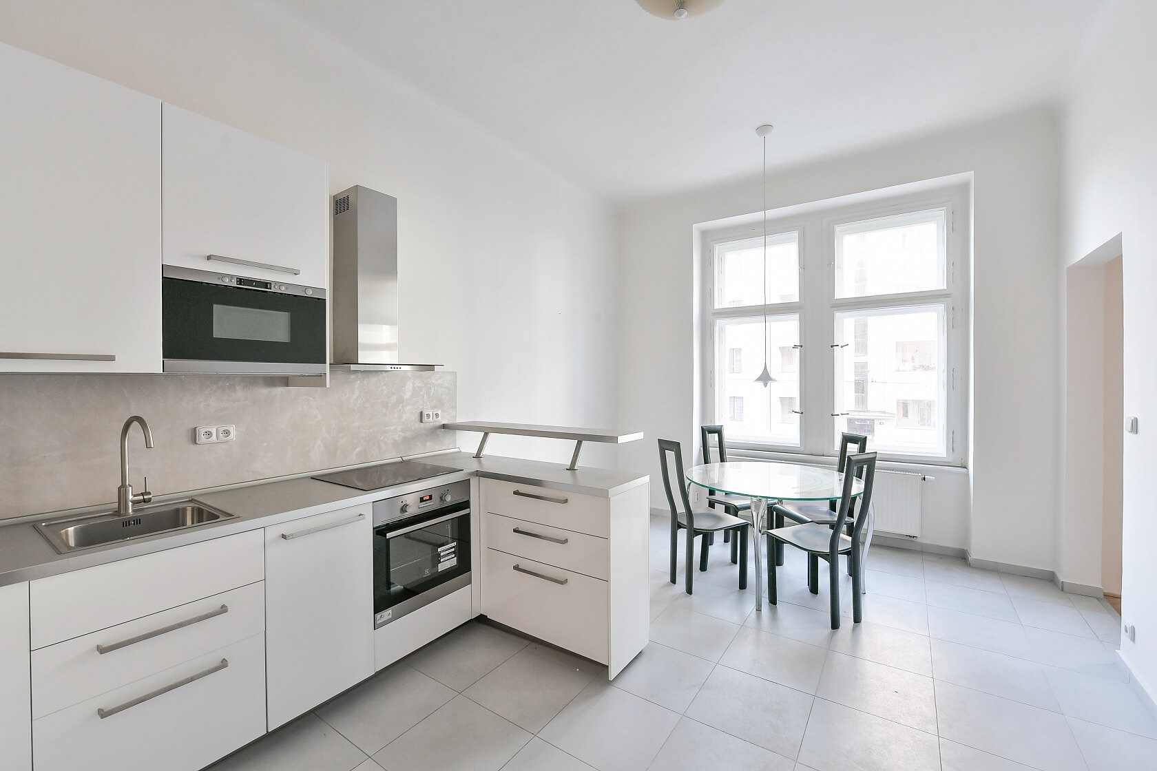 Minská, Vršovice - Prague 10 | Rent, Apartment One-bedroom (2+1), 71 m²