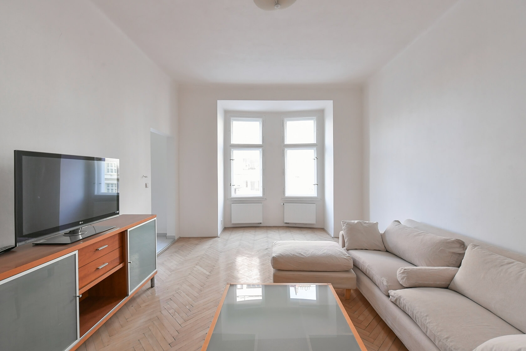 Minská, Vršovice - Prague 10 | Rent, Apartment One-bedroom (2+1), 71 m²