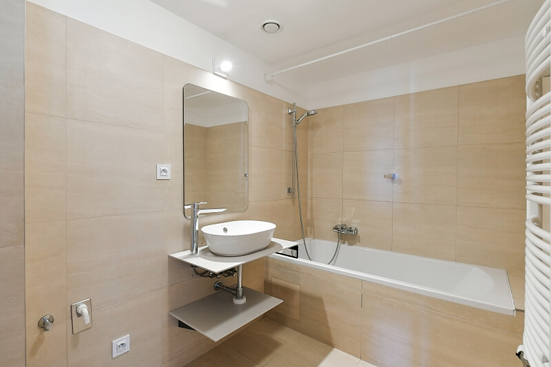 Mezitraťová, Hrdlořezy - Praha 9 | Pronájem, Byt 3+kk, 140 m²