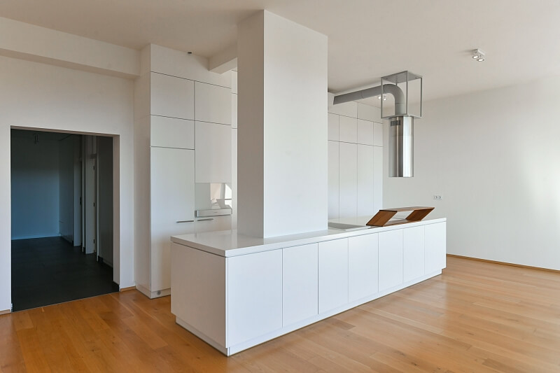 Mezitraťová, Hrdlořezy - Prague 9 | Rent, Apartment Two-bedroom (3+kk), 140 m²