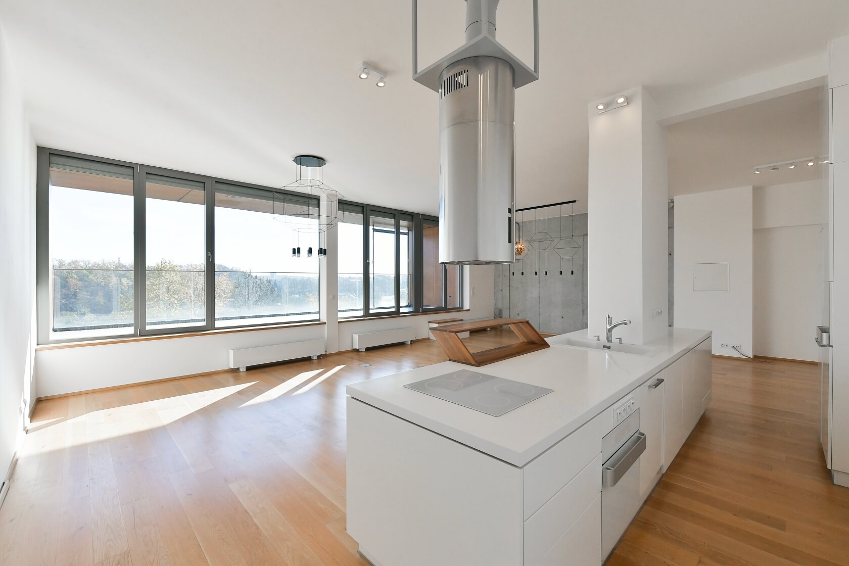 Mezitraťová, Hrdlořezy - Praha 9 | Pronájem, Byt 3+kk, 140 m²