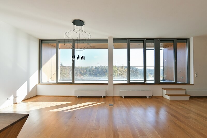 Mezitraťová, Hrdlořezy - Praha 9 | Pronájem, Byt 3+kk, 140 m²