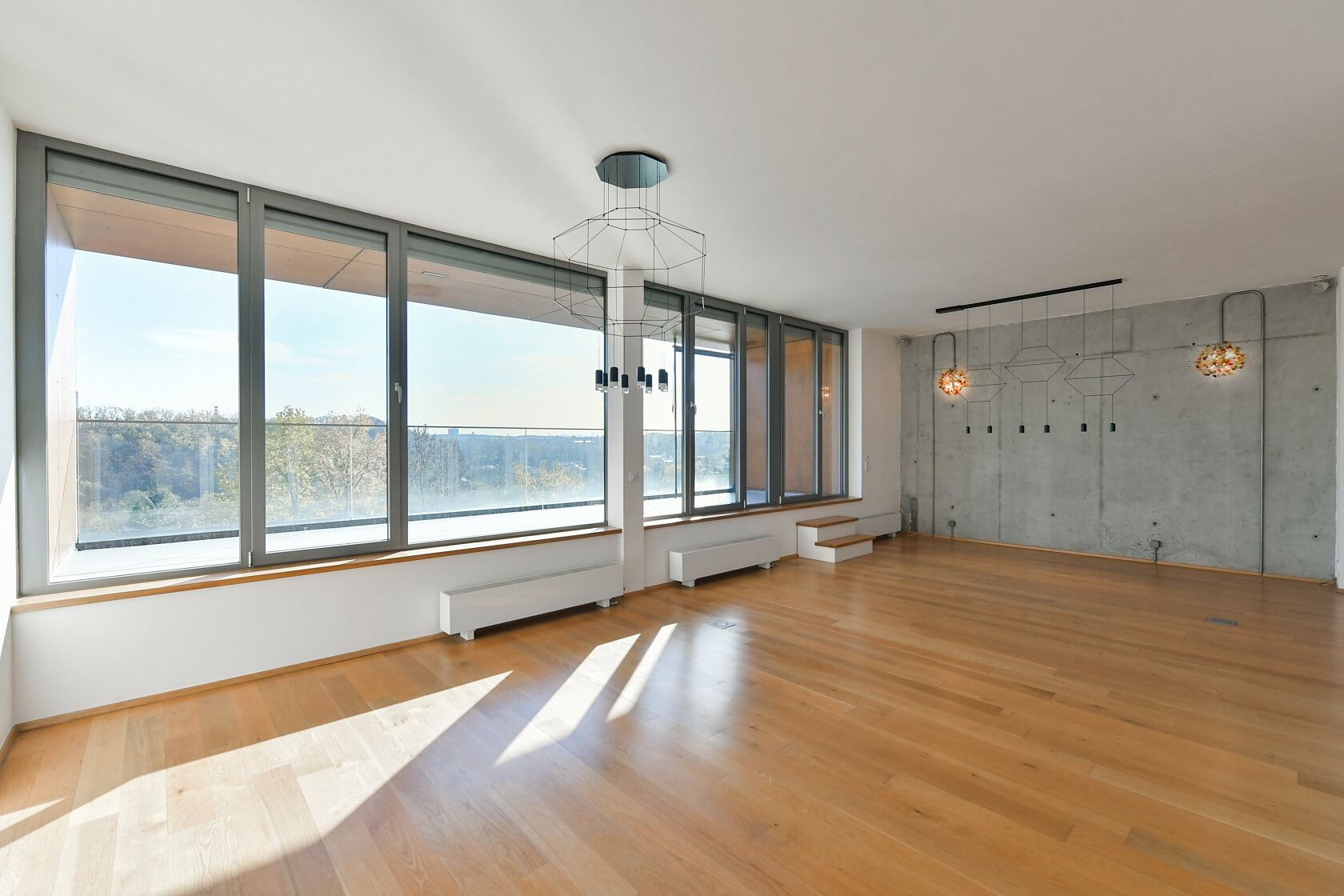 Mezitraťová, Hrdlořezy - Praha 9 | Pronájem, Byt 3+kk, 140 m²