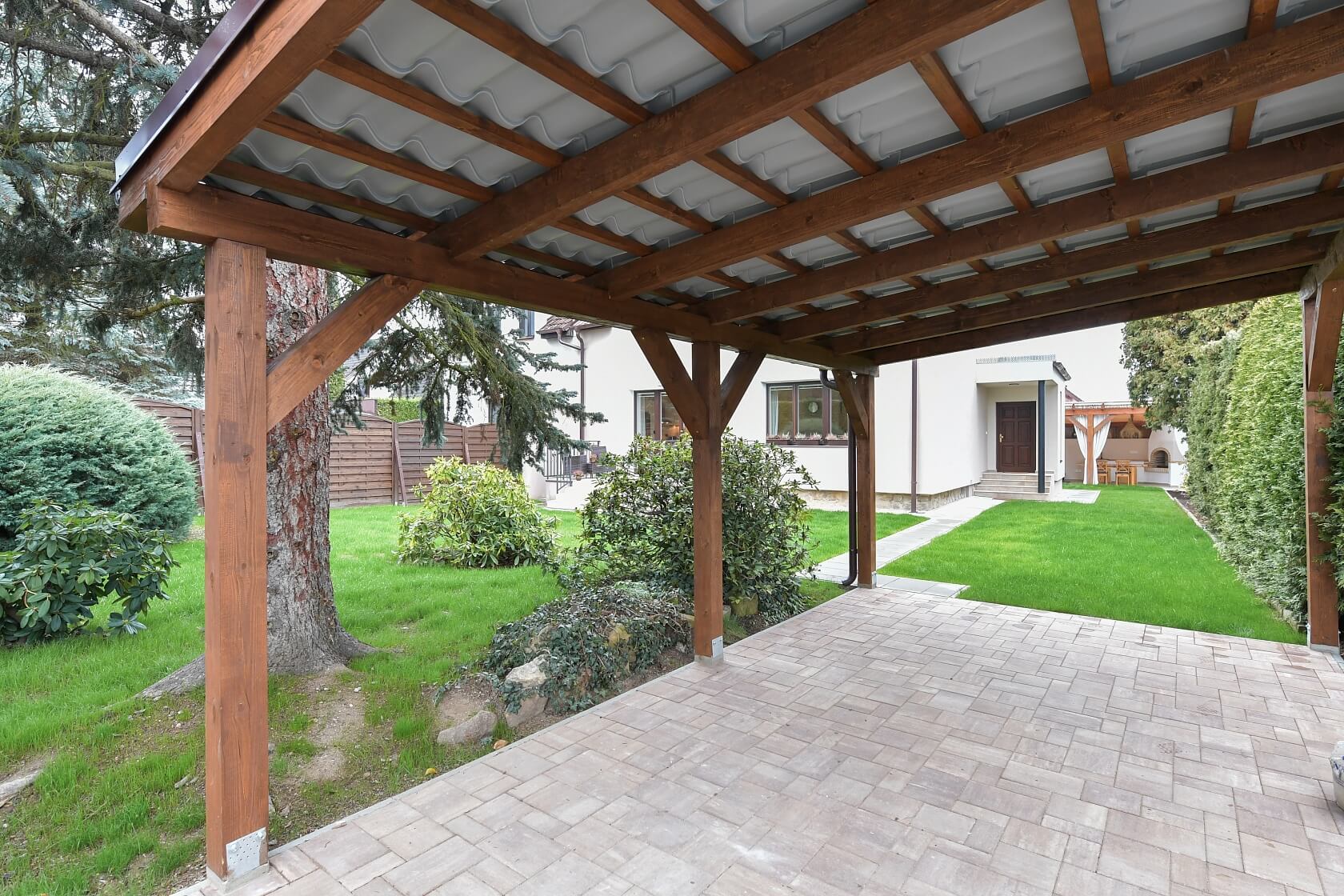 Bělušická, Újezd nad Lesy - Praha 9 | Pronájem, Rodinný dům 4+kk, 154 m²