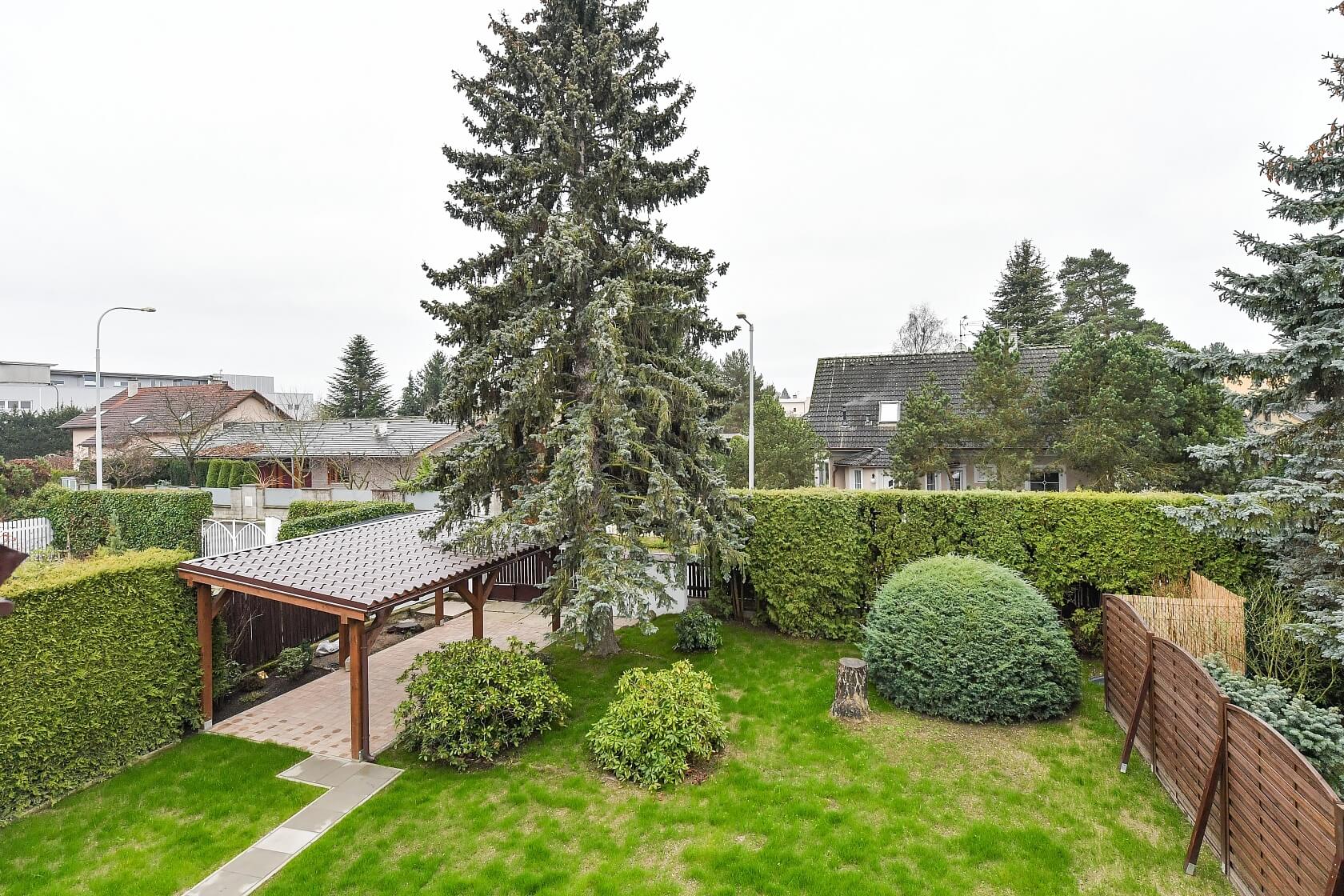 Bělušická, Újezd nad Lesy - Prague 9 | Rent, House Three-bedroom (4+kk), 154 m²