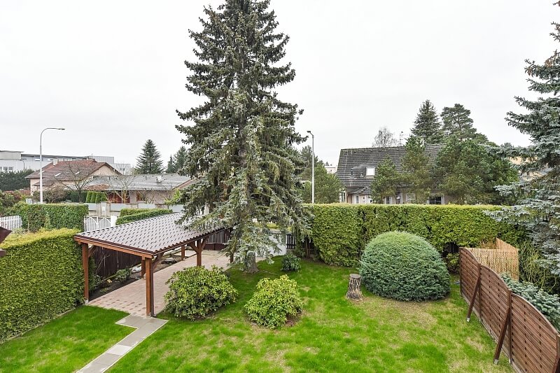 Bělušická, Újezd nad Lesy - Prague 9 | Rent, House Three-bedroom (4+kk), 154 m²