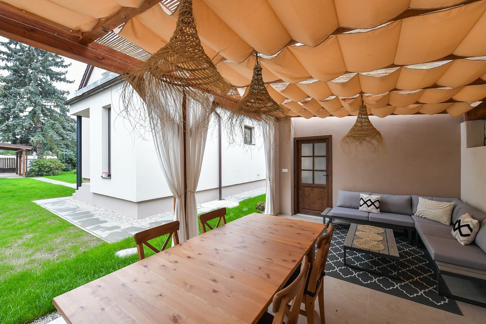 Bělušická, Újezd nad Lesy - Prague 9 | Rent, House Three-bedroom (4+kk), 154 m²