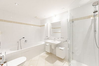 Nad Okrouhlíkem, Libeň - Prague 8 | Sale, Apartment Two-bedroom (3+kk), 91 m²