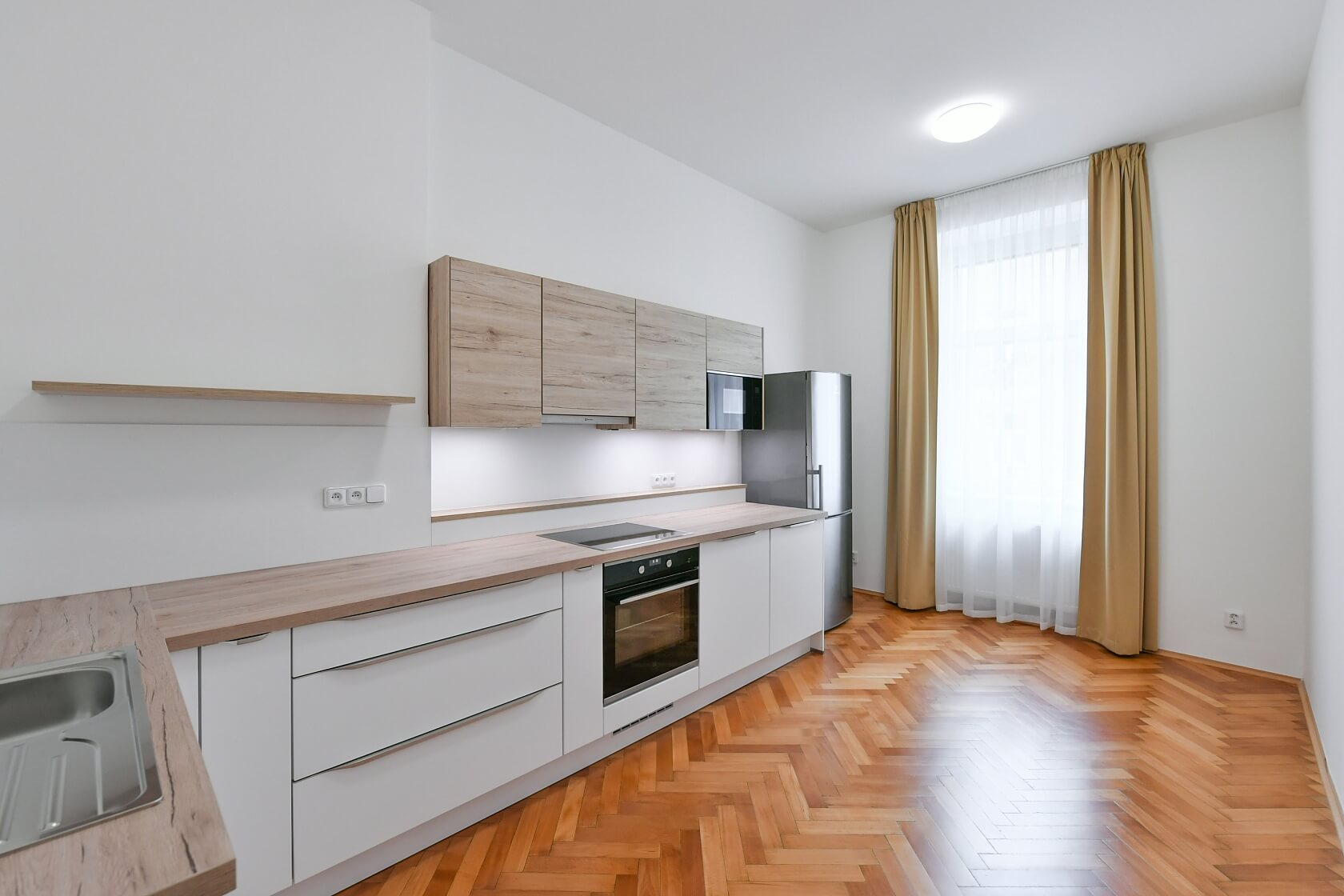 Janáčkovo nábřeží, Smíchov - Prague 5 | Rent, Apartment Two-bedroom (3+1), 99 m²