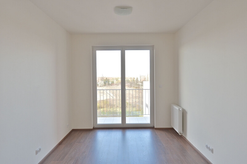 Švehlova, Záběhlice - Prague 10 | Rent, Apartment One-bedroom (2+kk), 72 m²