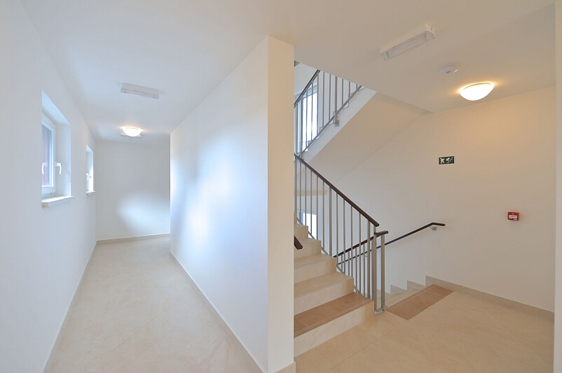 Švehlova, Záběhlice - Praha 10 | Pronájem, Byt 2+kk, 72 m²