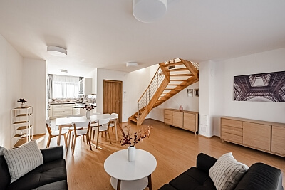 Husova, Drahelčice - Praha-západ | Pronájem, Rodinný dům 4+kk, 130 m²