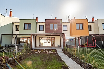 Husova, Drahelčice - Praha-západ | Pronájem, Rodinný dům 4+kk, 130 m²